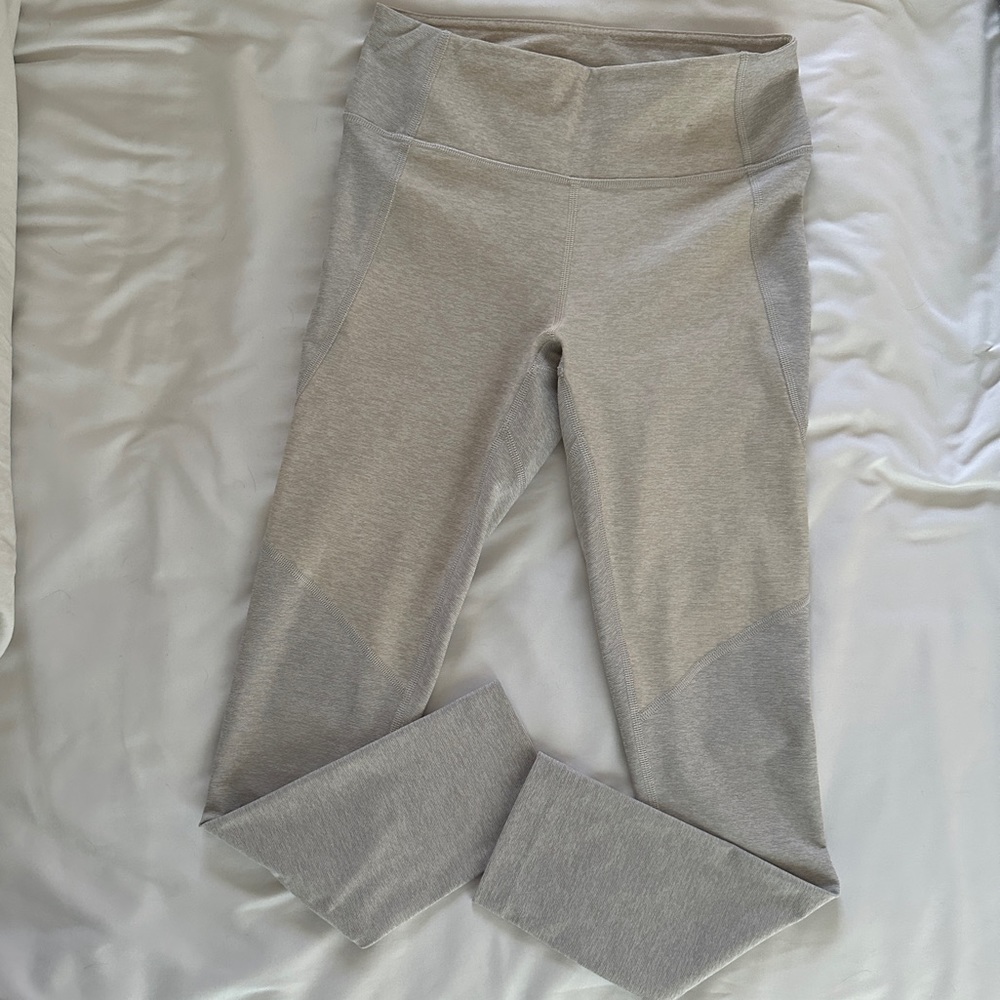 Outdoor Voices 7/8 workout leggings, size XS